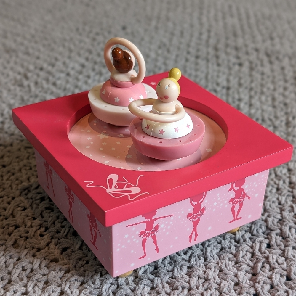 French Ballerina Music Box, plays Moonlight Sonata
